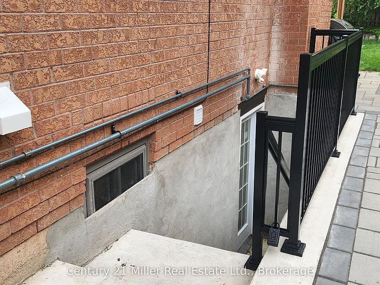 2184 Winding Woods Dr #BASEMENT — Photo 15