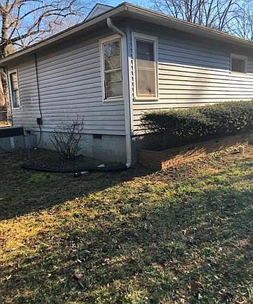 5th image of 612 Wentworth Pl NW