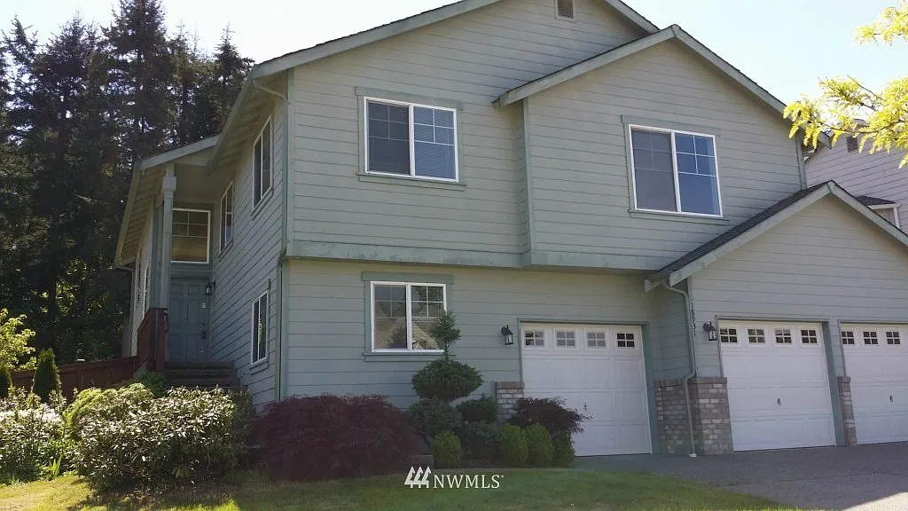 20th Pl W, Lynnwood — Photo 2