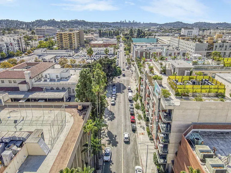 Maia Avira at Glendale Neighborhood