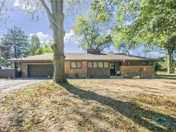 745 W Carisbrook Dr, Maumee, OH 43537