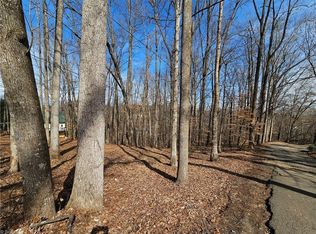 2440 Meadowpark Ln, Winston Salem, NC 27107