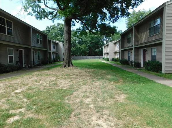 2628 E Kantz Dr, Fayetteville, AR 72703