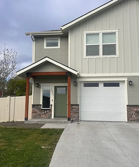 2023 Copper Creek Dr — Photo 1