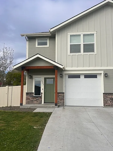 2023 Copper Creek Dr