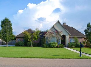 10000 Garden Oaks Ave, Denham Springs, LA 70706
