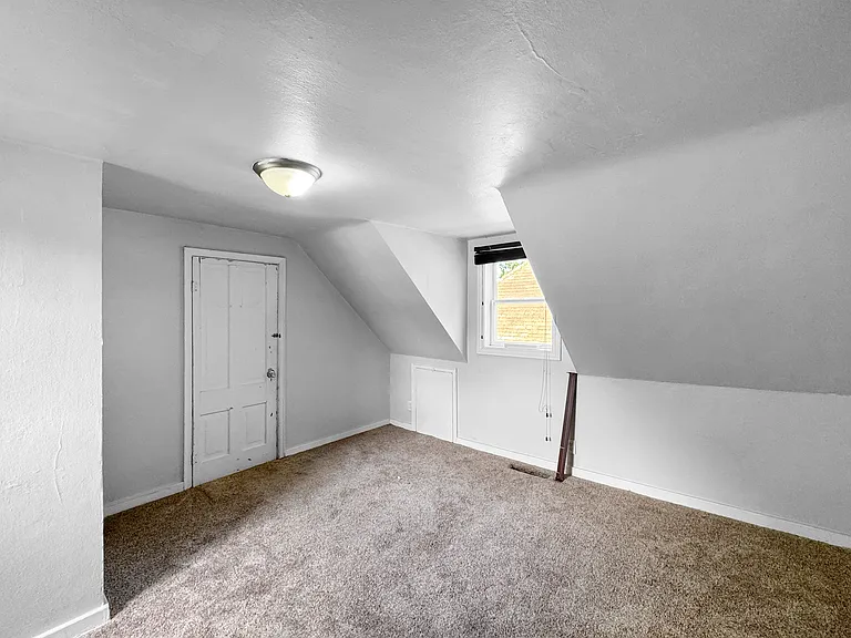 705 N 4th St — Photo 7