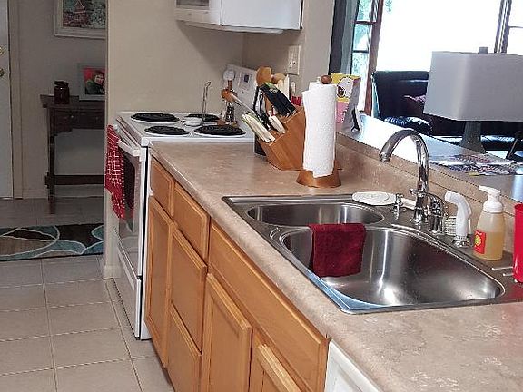 5th image of 504 Biscayne Dr