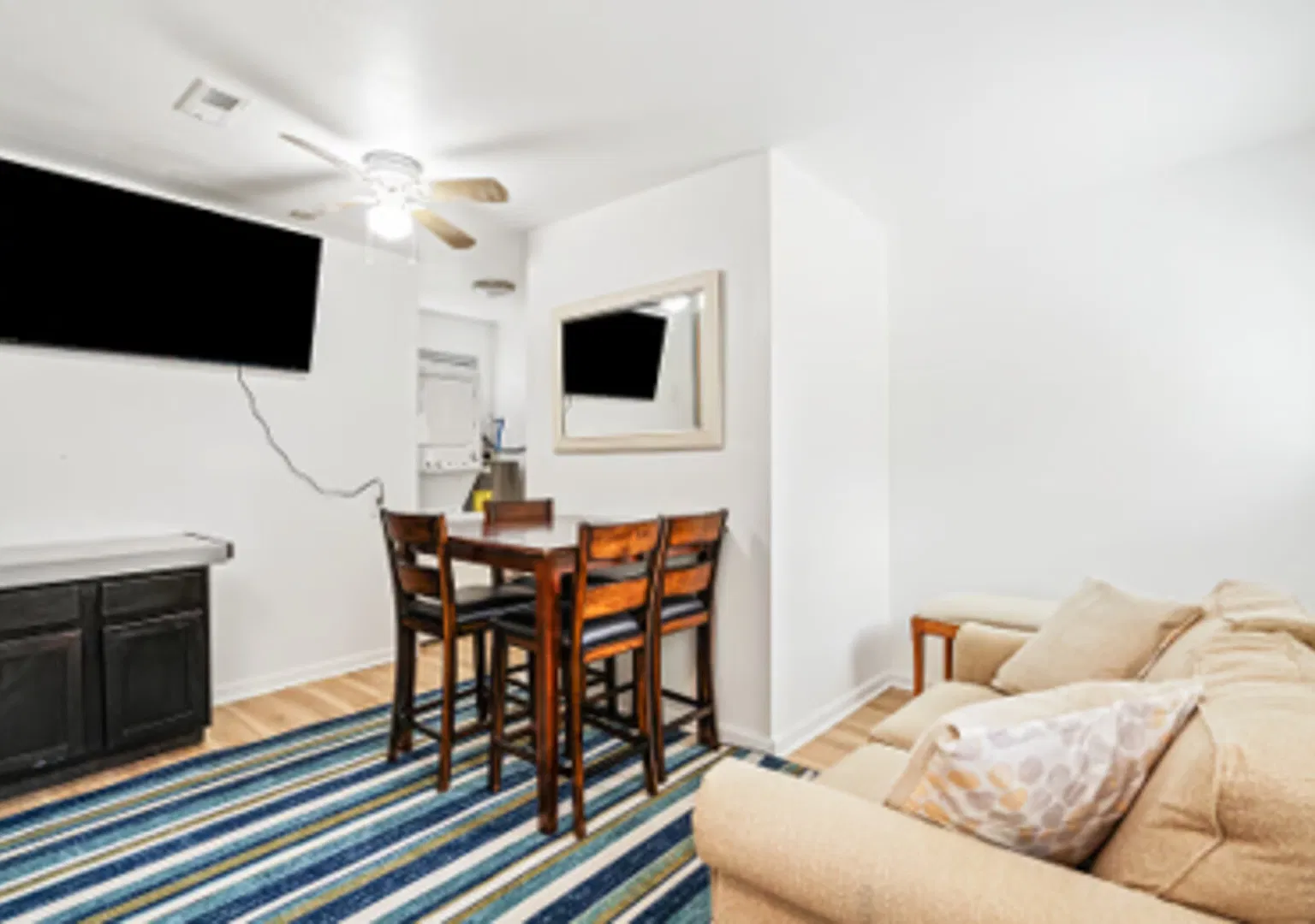 Charming Family Retreat--Spacious Home | Cozy Comforts | Vibrant Char — Photo 2