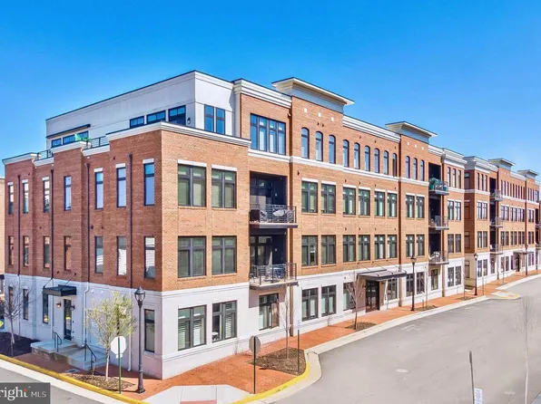 2 Stationmaster St SE APT 202, Leesburg, VA 20175