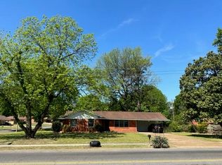 4235 Hodge Rd, Memphis, TN 38109