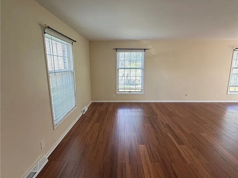 30800 Gates Mills Blvd — Photo 12