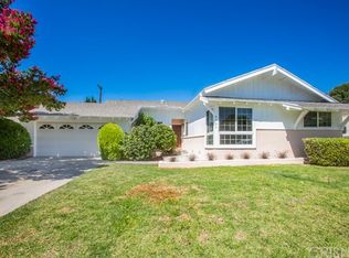 9527 Quakertown Ave, Chatsworth, CA 91311