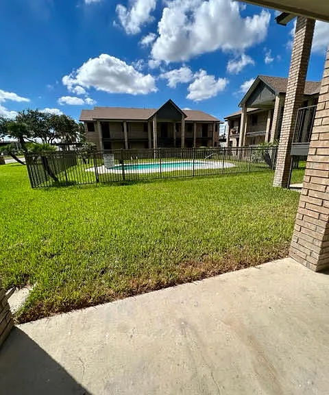 305 N Montevideo Ave — Photo 11