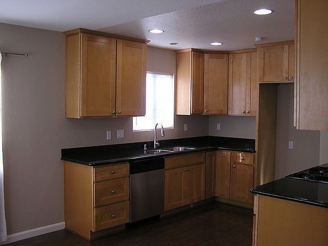 2nd image of 1472 Olivina Ave