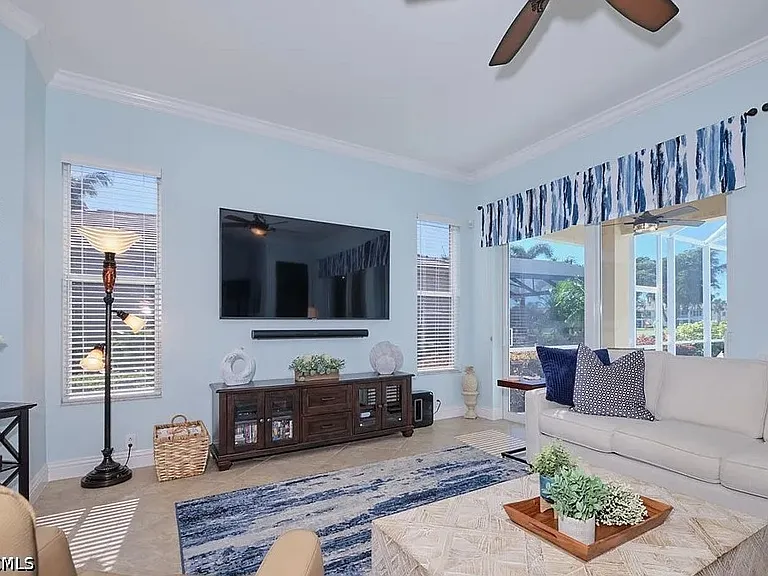 16320 Willowcrest Way — Photo 18