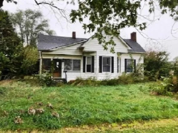 311 S 8th St, Cayuga, IN 47928