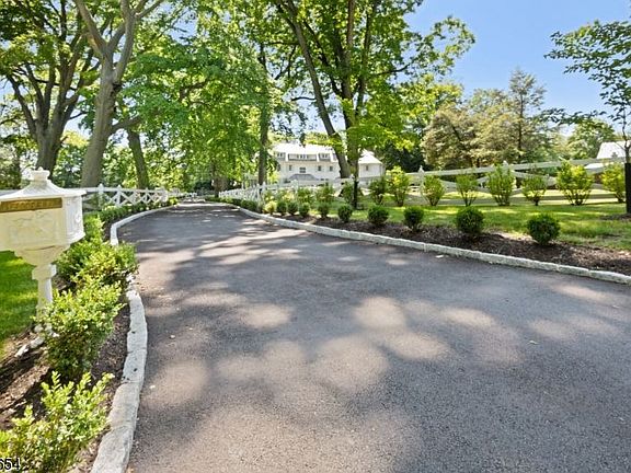 2nd image of 60 Wildwood Ave #2