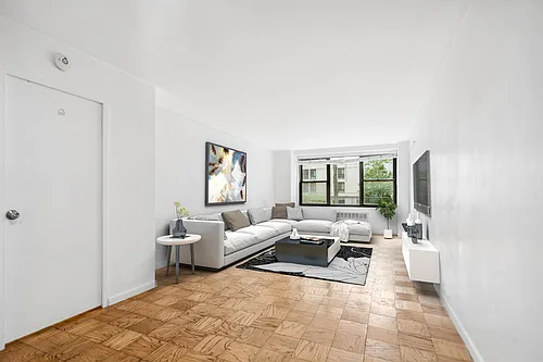 10 Huron Ave #1E Photo 1