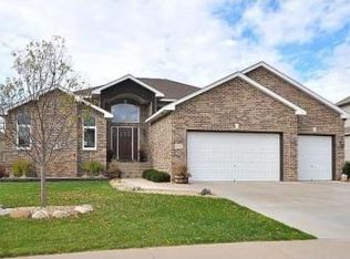 9913 Butternut Ave N, Brooklyn Park, MN 55443