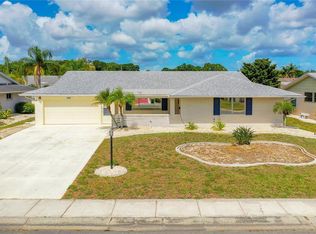 1412 Seton Hall Dr, Sun City Center, FL 33573