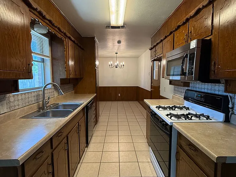 416 Pecan Dr — Photo 8