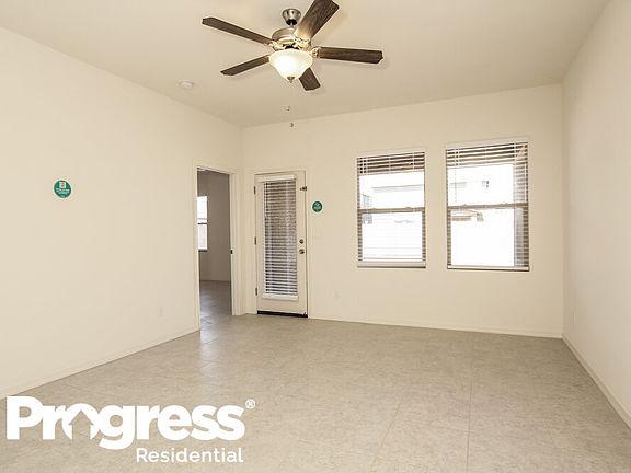 3rd image of 35298 W San Capistrano Ave