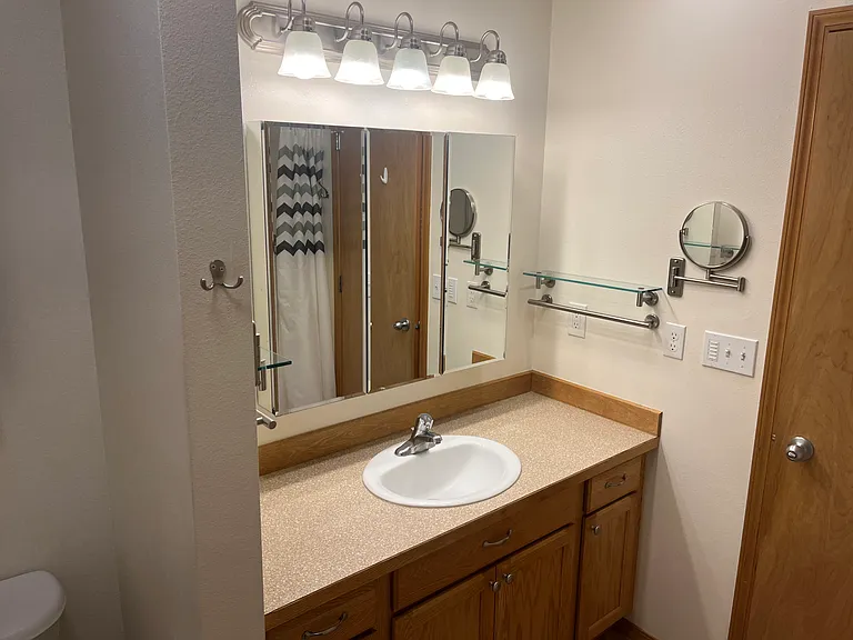 826 Kelsea St — Photo 11