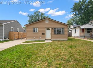 26585 Barrington St, Madison Heights, MI 48071