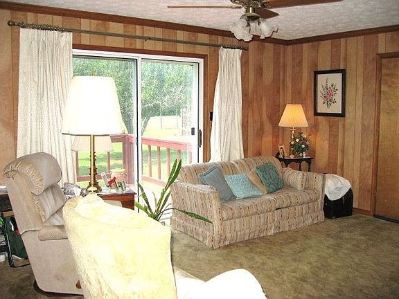 3rd image of 811 Prestwould Dr