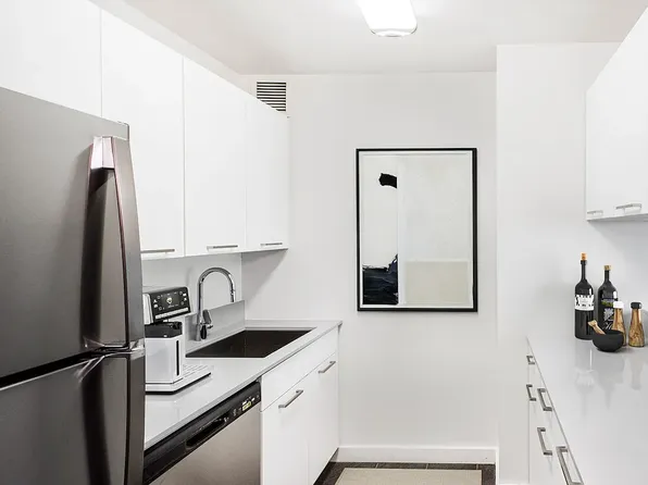 321 West 54th Street image 1 of 9