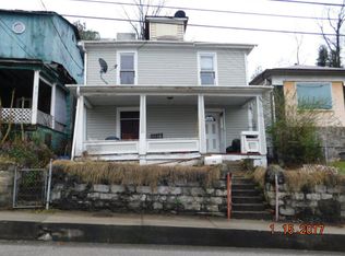 716 Alderson St, Alderson, WV 25661