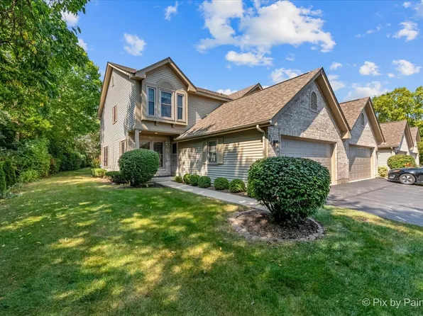 663 Cress Creek Ln, Crystal Lake, IL 60014