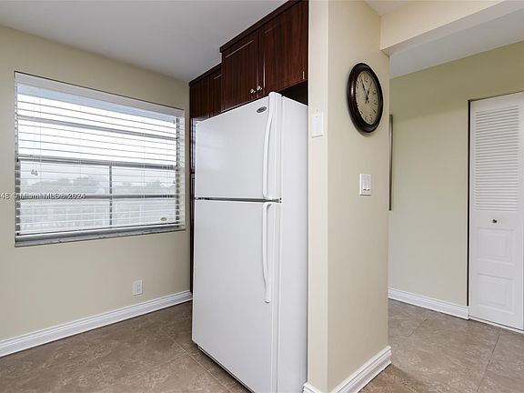 5th image of 7680 NW 18th St APT 405