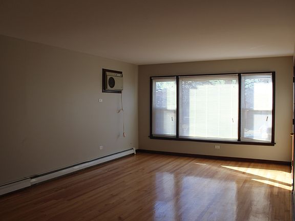 2nd image of 383 Yates Ave APT 3
