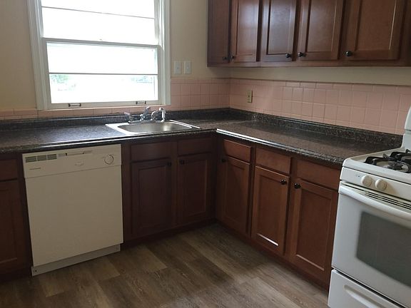 3rd image of 9901 Calumet Dr