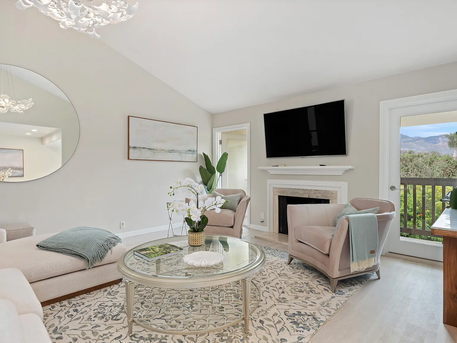 2 bed, 2.0 bath, 1278 sqft, $10,300 — Photo 3