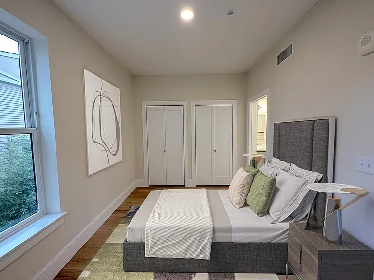 12 Arnold Cir #6 — Photo 4