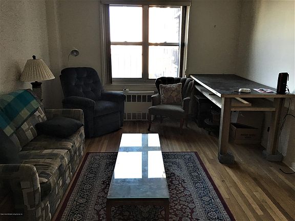 4th image of 350 Richmond Ter APT 4P