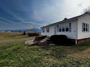 77 Spitler Cir, Greenville, VA 24440