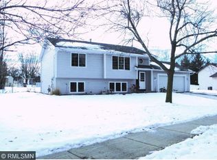 9407 Hillside Dr, Champlin, MN 55316