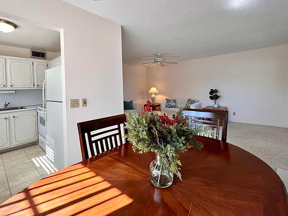 3rd image of 85 Windsor D