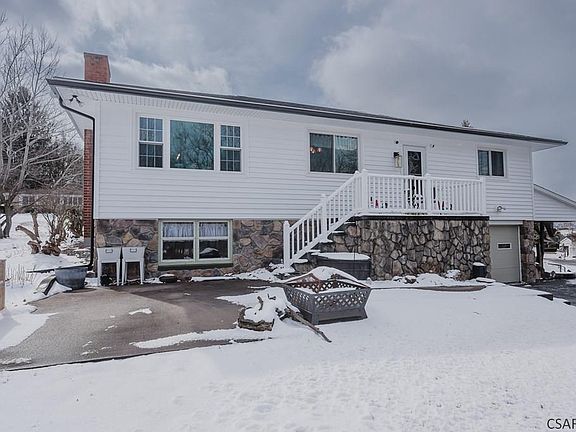 3rd image of 100 Cherry Tree Dr