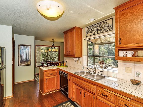 5th image of 25550 Cedar Glen Dr