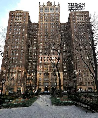 Rented by Compass | media 35