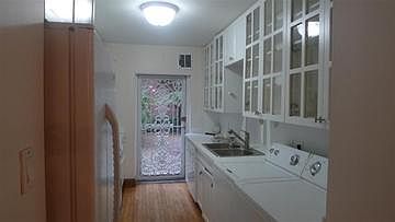 2nd image of 40 W 83rd St Fl 1
