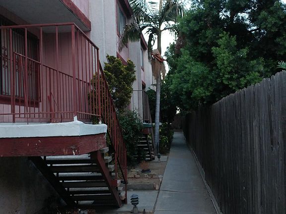 3rd image of 426 Pomelo Ave APT B