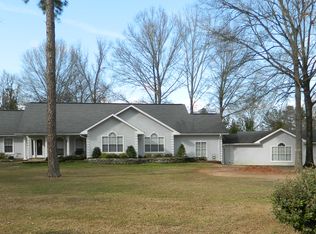 206 Ridgecrest Dr, Pineville, LA 71360
