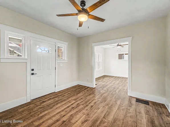 3 Eutropia Ct, Louisville, KY 40208