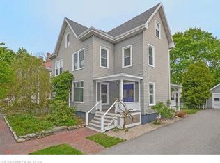82 Fessenden St, Portland, ME 04103